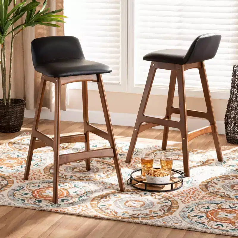 Baxton Studio Lot de 2 tabourets de bar Darrin en similicuir et bois noir/noyer/marron : siège ovale rembourré, hauteur fixe de 76 cm