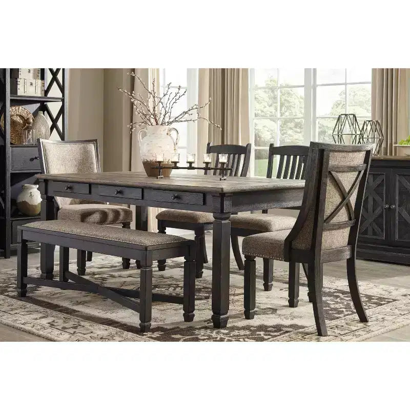 Table de salle à manger rectangulaire Tyler Creek Marron/Noir - Signature Design by Ashley