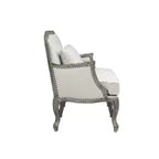 Canapés Tania 56" Lin Crème et Finition Marron - Acme Furniture : Cabriole Française, Clous Décoratifs, Aucun Assemblage Requis