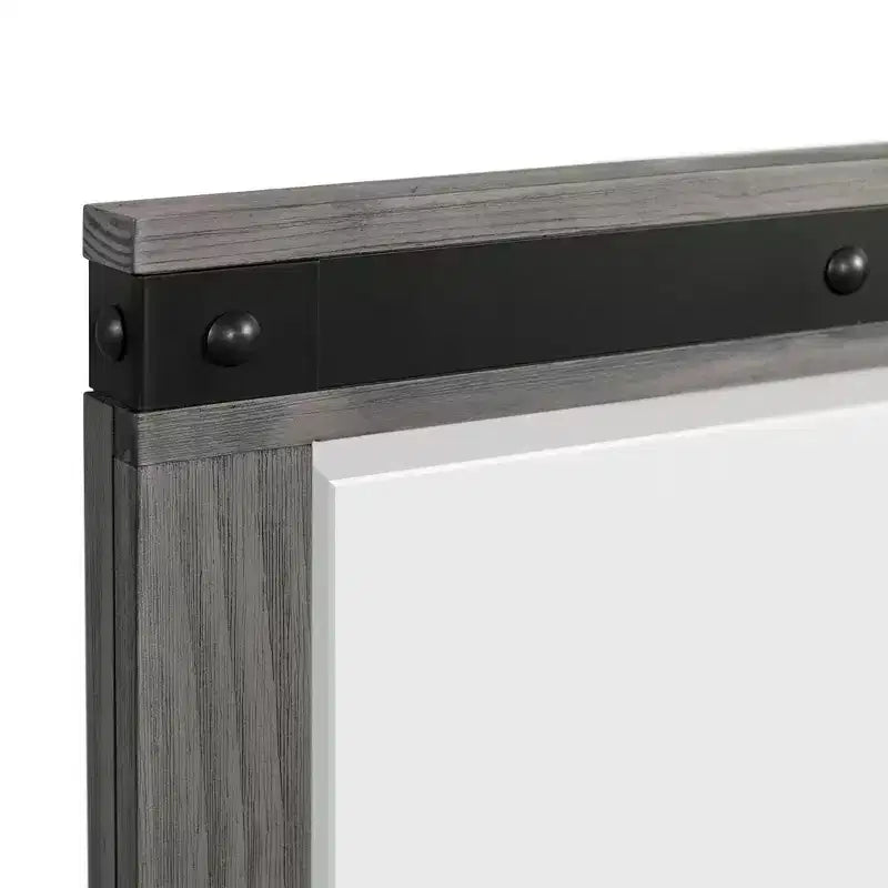 Ensemble de chambre à coucher 6 pièces King Montauk avec panneau gris - Picket House Furnishings : Comprend une commode, un chiffonnier et une table de chevet