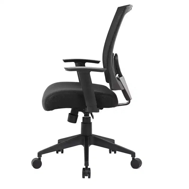 Chaise de bureau Boss Office Products dossier en maille noire : Ergonomique, accoudoirs réglables, pivotante, piètement nylon