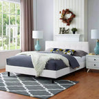 Lit Linnea de Modway, blanc : Tissu polyester rembourré, pieds en bois massif, support à lattes, pas besoin de sommier tapissier
