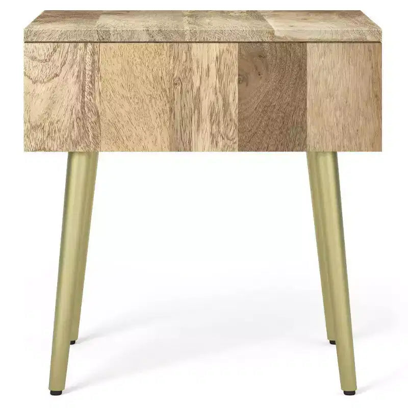 Table d'appoint Bissell Naturel - WyndenHall : Bois de manguier, incrustation de laiton, design moderne du milieu du siècle