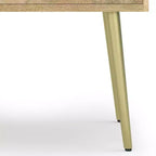 Table d'appoint Bissell Naturel - WyndenHall : Bois de manguier, incrustation de laiton, design moderne du milieu du siècle