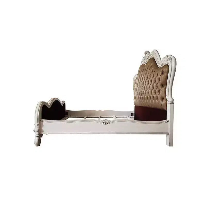 Lit King californien 99 po Versailles II avec bordure cloutée et tête de lit capitonnée - Acme Furniture