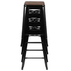 Flash Furniture Tabouret de bar d'intérieur en métal de 61 cm de haut avec assise en bois – Lot de 4 empilables