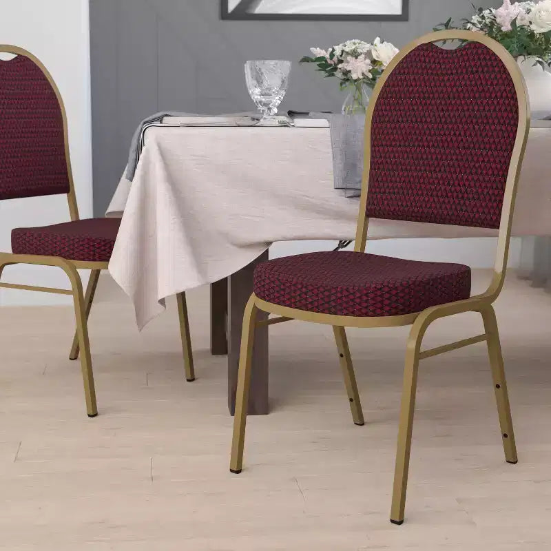 Chaise de banquet empilable à dossier en dôme de la série HERCULES de Flash Furniture