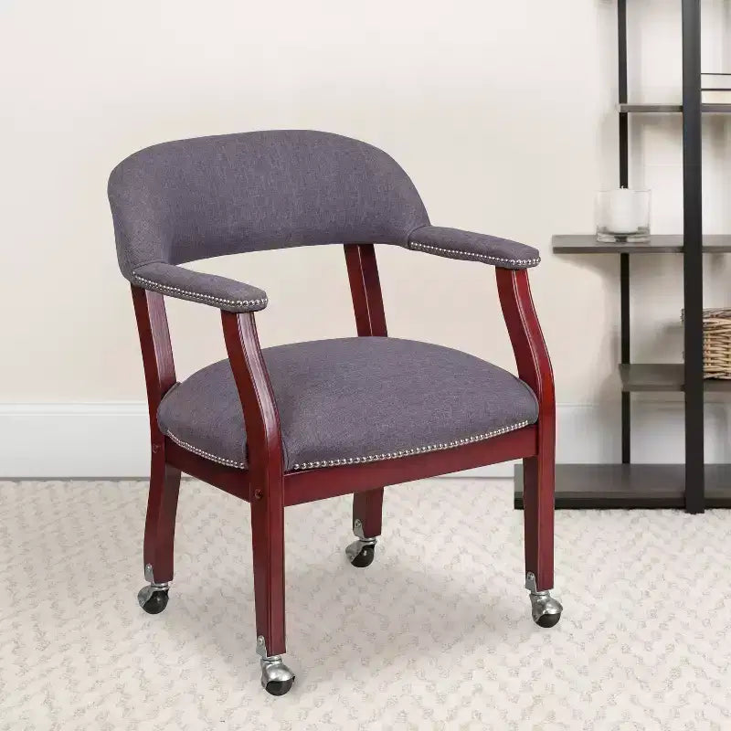 Fauteuil de conférence Emma et Oliver avec clous décoratifs et roulettes