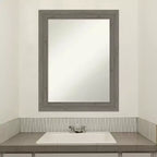 Amanti Art Miroir mural de salle de bain en bois gris Fencepost, étroit, non biseauté, 28,5 x 22,5 po