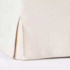 Pouf cube déhoussable Lynwood - Threshold conçu avec Studio McGee
