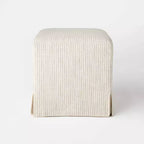 Pouf cube déhoussable Lynwood - Threshold conçu avec Studio McGee