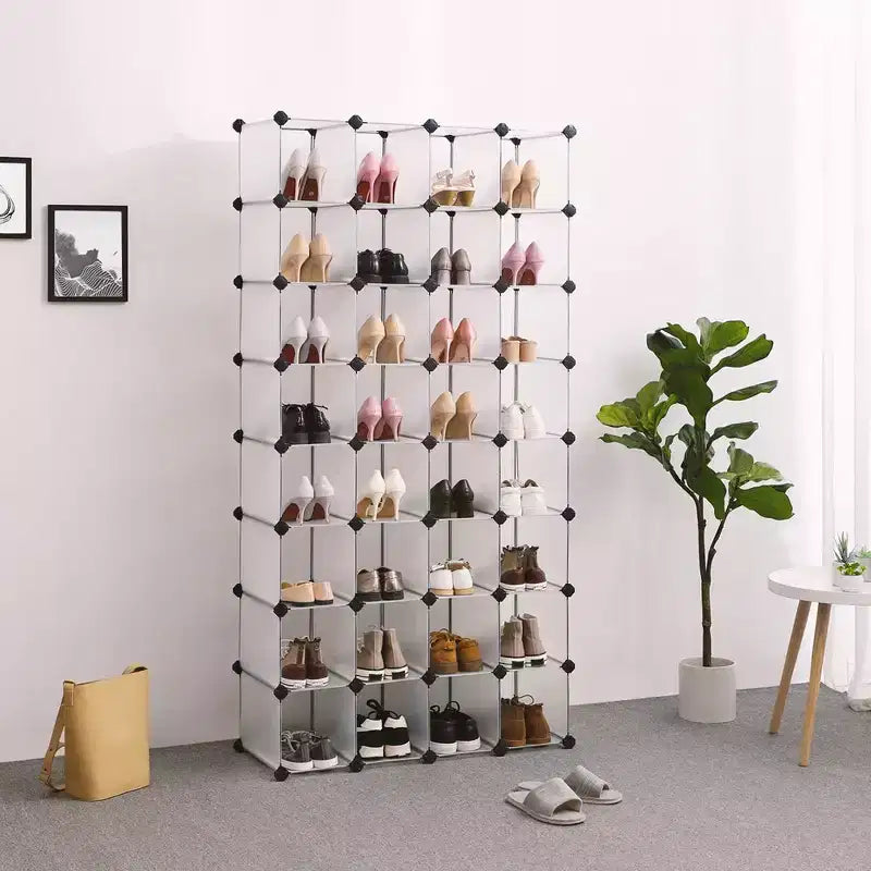 SONGMICS Meuble à chaussures – Organiseur de rangement de chaussures en plastique transparent à 28 compartiments peu encombrant